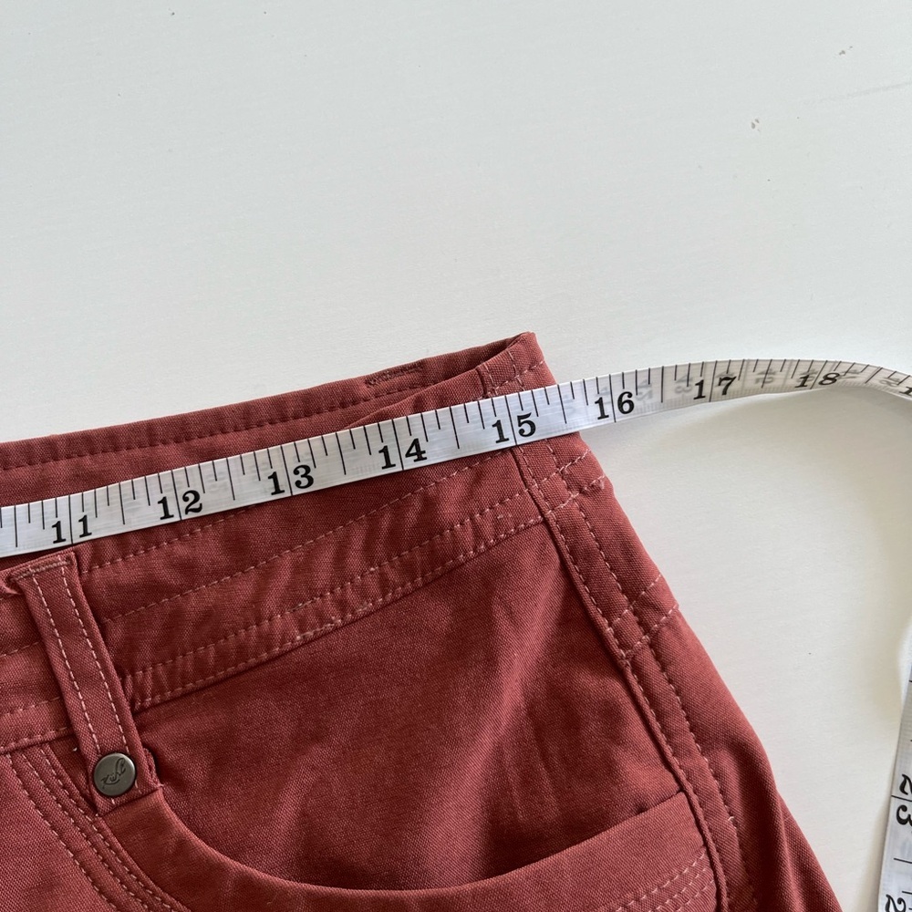 Kuhl Women's Rust Cargo Shorts - Picture 9 of 11
